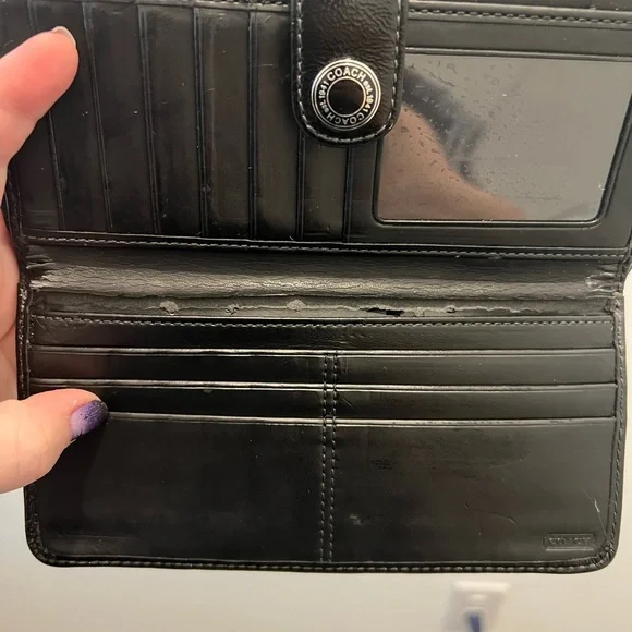 Black patent leather Coach signature shoulder duffle WITH matching wallet - Picture 7 of 7